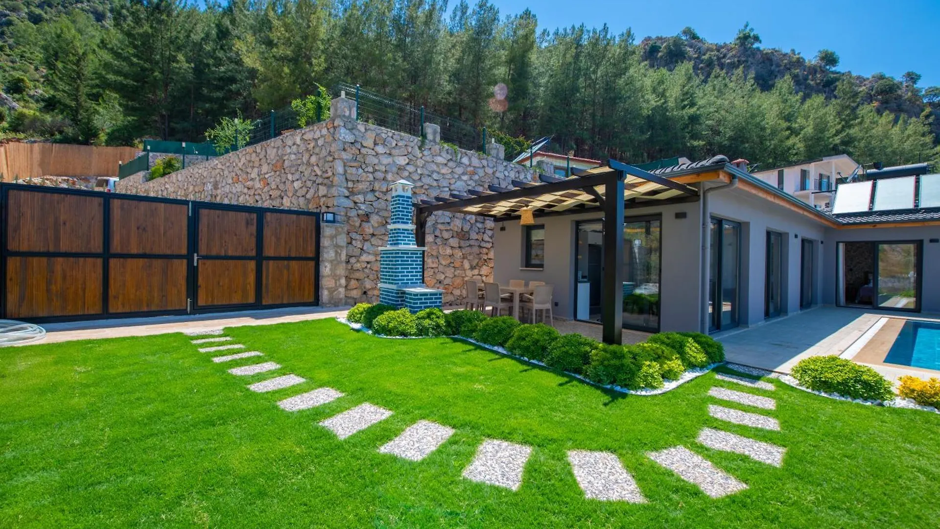 Villa Guenes Φετιγιέ